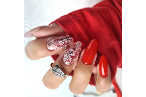 Must-Have Holiday Nails